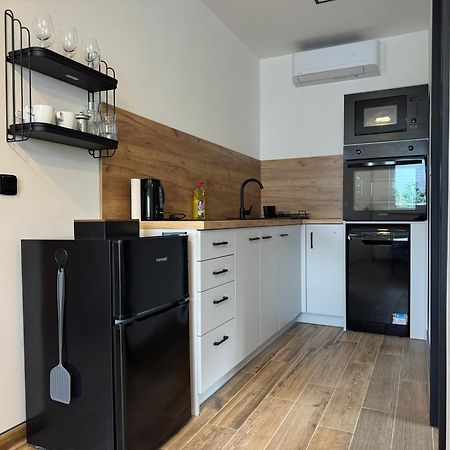 J One Apartmany パルドゥビツェ エクステリア 写真